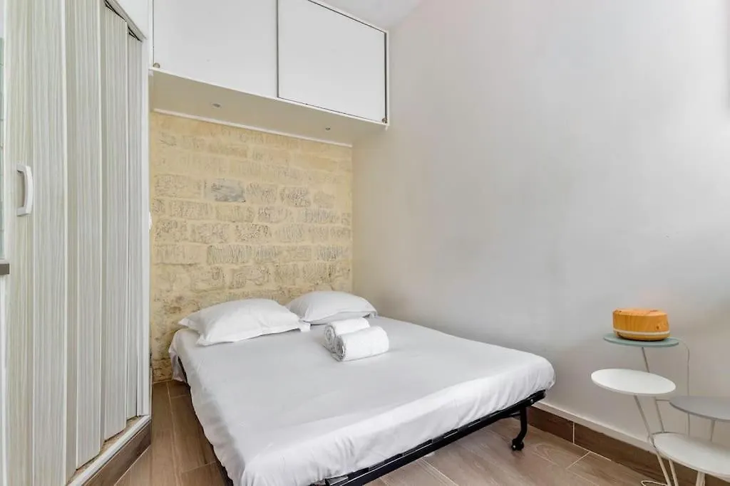 New Studio Champs Elysees 2Pax París Apartamento